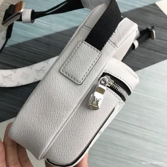 Affordable LOUIS VUITTON OUTDOOR MESSENGER 0629